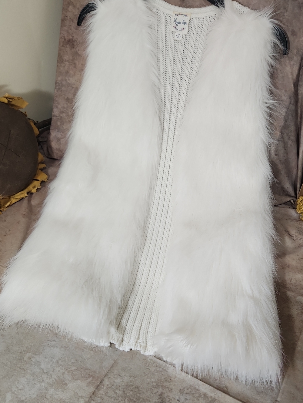 Hippie Rose White Gaux Fur/Knit Vest Sz L